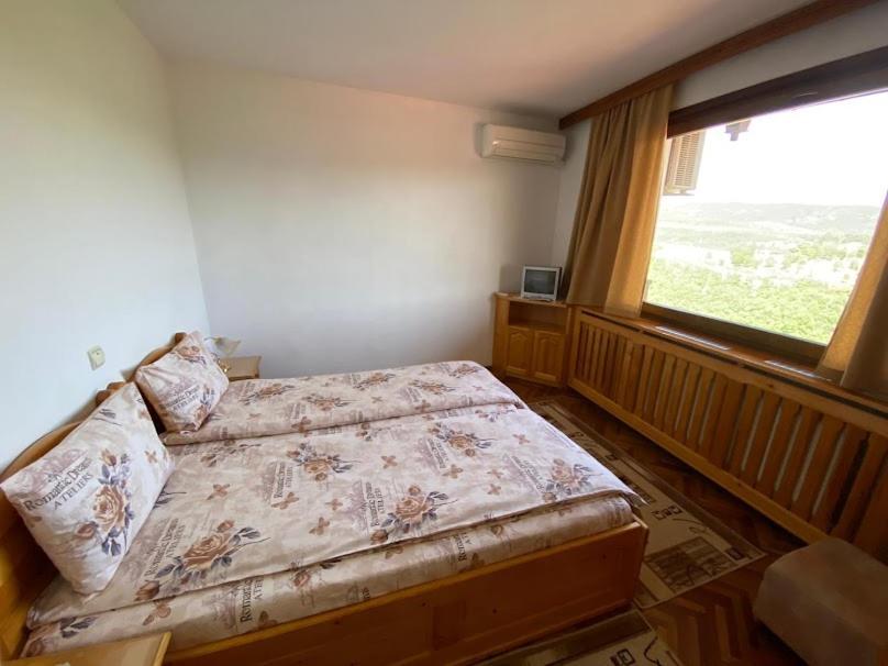 Hotel Comfort Veliko Tarnovo Exterior foto