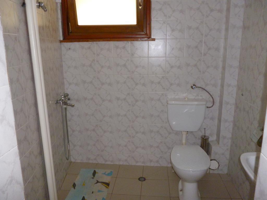 Hotel Comfort Veliko Tarnovo Quarto foto